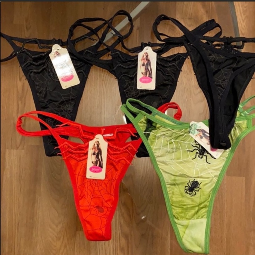 Set of 5 Thongs Spider Web